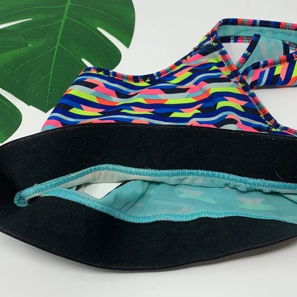 Victoria's Secret Victoria Sport Geometric Print Sports Bra - Picture 6 of 6